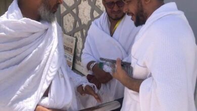 صورة وزير الشؤون الاسلامية يزور مخيم حجاج موريتانيا بمنى لتفقد أحوالهم في يوم التروية(صورة)