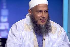 صورة العلامة ولد الددو : إن من وجوه التعاون على البر والتقوى تعاون المسلمين على دفع الضر