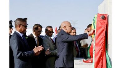 صورة رئيس الجمهورية يدشن مشروع توسعة وتقوية الشبكات الكهربائية في نواكشوط