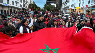 صورة بعد حل الخلاف حول رحلته إلى الجزائر.. المنتخب المغربي يعدل عن قراره