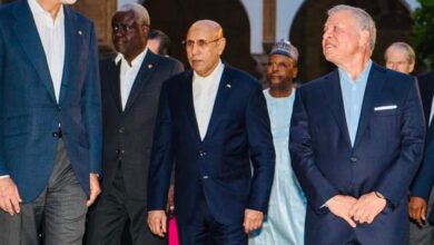 صورة قرطبة: الرئيس يحضر مأدبة عشاء مع كبار الشخصيات المشاركة في مؤتمر مسار العقبة