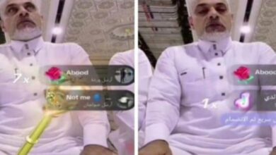 صورة فيديو لرجل يصلي أثناء بث مباشر على تيك توك يثير ضجة واسعة