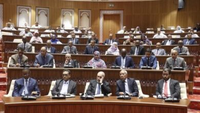 صورة البرلمان يصوت بأغلبية ساحقة على برنامج الحكومة