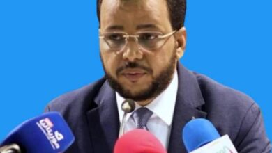 صورة الرئيس يوفد وزير الشؤون الاسلامية لتقديم واجب العزاء لمحمد بن زايد