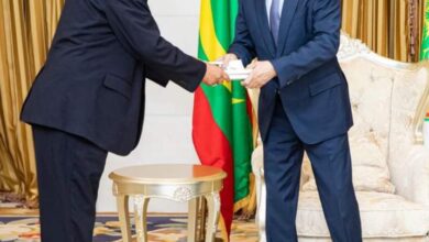 صورة المستقلة للانتخابات تسلم الرئيس تقريرها حول الانتخابات الأخيرة