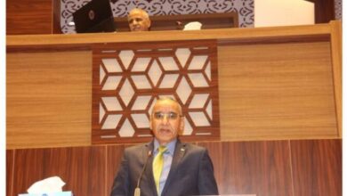 صورة وزير الداخلية ينفي تعرض الموقوفين في السجون لسوء التعامل ويصف سؤال النائب بالمغاير للواقع
