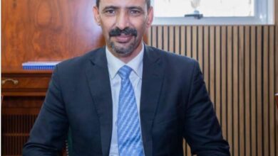 صورة وزير الثقافة والفنون يغادر إلى باريس للمشاركة في اجتماعات “اليونسكو ” حول التنوع الثقافي