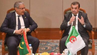 صورة وزير الطاقة يجري مباحثات مع نظيره الجزائري لتعزيز التعاون في قطاع المحروقات وتطوير الشراكة