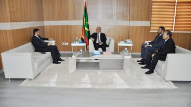 صورة رئيس الجمعية الوطنية يستقبل سفير دولة ليبيا لمعتمد لدى موريتانيا