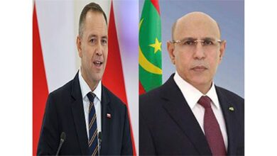 صورة رئيس الجمهورية يهنئ  رئيس جمهورية بولندا بمناسبة اليوم الوطني لبلاده.