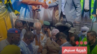 صورة خيرية سنيم تدعم بلدية افديرك بمعدات للنظافة والحماية من السيول