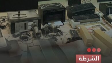 صورة الشرطة تعلن تفكيك شبكة لتزويد وثائق الإقامة والسفر في السبخة