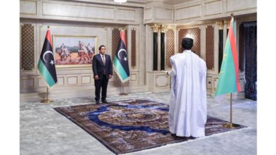 صورة سيدي يحي لمرابط  يقدم أوراق اعتماده سفيرا لموريتانيا لدى ليبيا