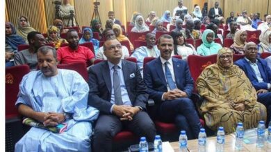 صورة وزير الثقافة والفنون يشرف على توزيع جوائز المسابقة الوطنية للصحافة حول حقوق الطفل