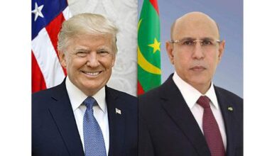 صورة رئيس الجمهورية يهنئ رئيس الولايات المتحدة الأمريكية بمناسبة احتفال بلاده بعيدها الوطني.