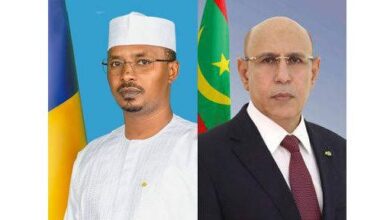 صورة رئيس الجمهورية يهنئ رئيس جمهورية تشاد، بمناسبة احتفال بلاده بعيدها الوطني.