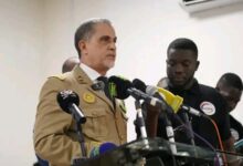 صورة والي نواكشوط الغربية يقود اجتماعا تحسيسيا لدعم الهبة الوطنية للنظافة ويؤكد أهمية تعبئة الجميع